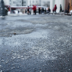 Emma explains the hidden dangers of road salt for dogs this winter